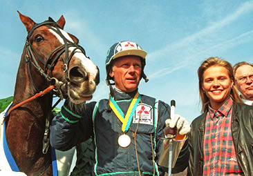 olympiatravet 1993.queen l. & stig h johansson f r pris av frida johansson. fotograf: referens:940446-8 place: