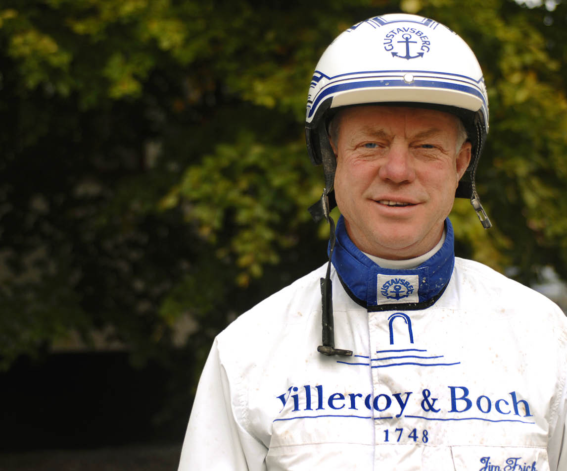 FOTO : MH : JIM FRICK P√ SOLVALLA STALLBACK